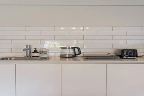 Photo of property in 4 Harford Place, Pakuranga Heights, Auckland, 2010
