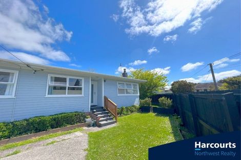 Photo of property in 1/86 Tirimoana Road, Te Atatu South, Auckland, 0602