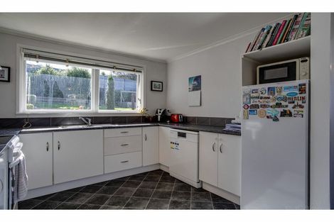 Photo of property in 16 Clyde Carr Crescent, Waimataitai, Timaru, 7910