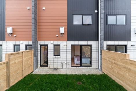 Photo of property in 8 Meritage Lane, Te Atatu South, Auckland, 0610