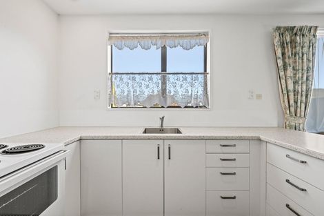 Photo of property in 2/20 Kirsten Place, Parklands, Christchurch, 8083