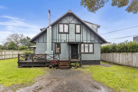 Photo of property in 33 Taikata Road, Te Atatu Peninsula, Auckland, 0610