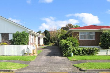 Photo of property in 2/4 Jern Place, Eastern Beach, Auckland, 2012