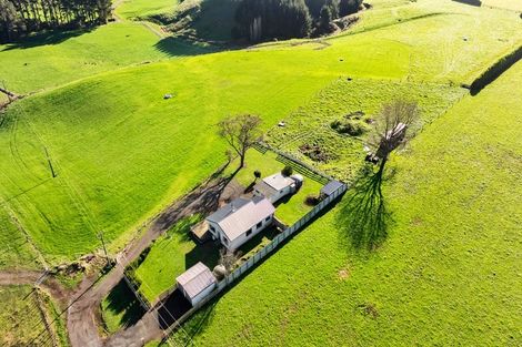 Photo of property in 328 Austin Road, Normanby, Hawera, 4675