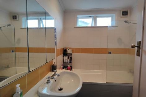 Photo of property in 100 Barnard Street, Wadestown, Wellington, 6012