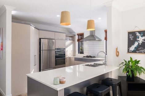 Photo of property in 24 Foresters Crescent, Parklands, Christchurch, 8083