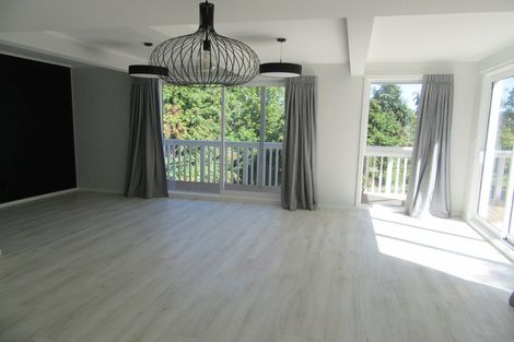 Photo of property in 12 Vista Crescent, Maoribank, Upper Hutt, 5018