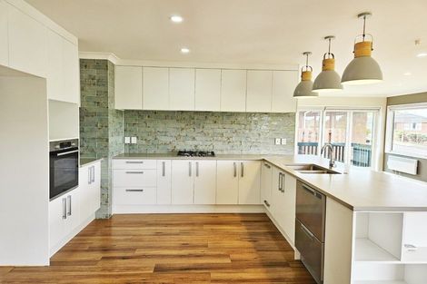 Photo of property in 5 Nicholson Place, Hillcrest, Auckland, 0627