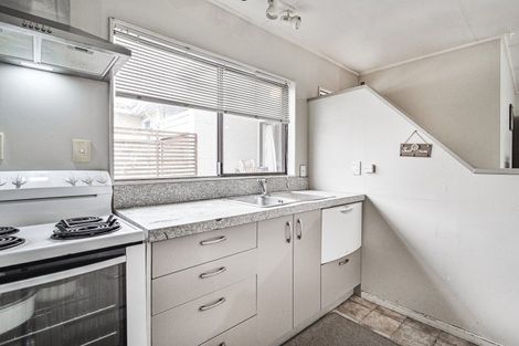 Photo of property in 2/708 Terrace Road, Parkvale, Hastings, 4122