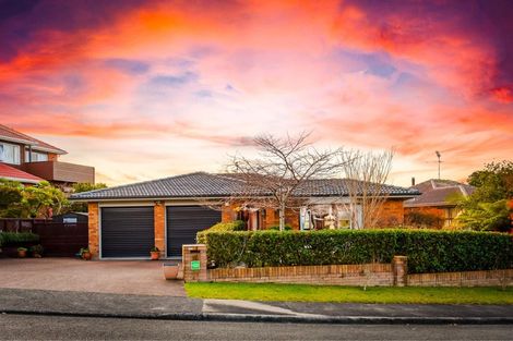 Photo of property in 8 Petrel Place, Massey, Auckland, 0614