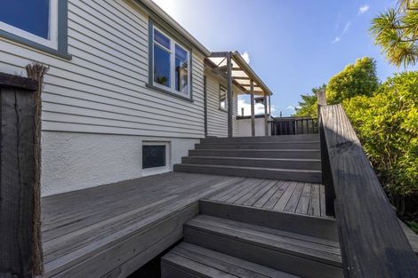 Photo of property in 166 Wellington Road, Paekakariki, 5034