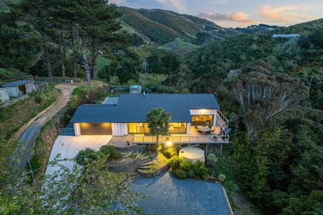 Photo of property in 1142 Paekakariki Hill Road, Paekakariki Hill, Porirua, 5381
