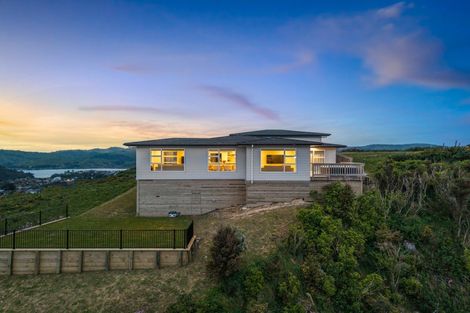 Photo of property in 6 Stunsail Lane, Whitby, Porirua, 5024
