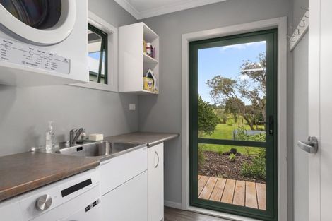 Photo of property in 69 Waipipi Wharf Road, Pollok, Waiuku, 2683