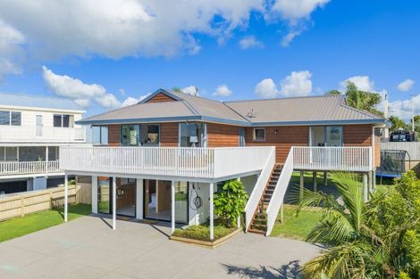 Photo of property in 8 Taipari Avenue, Raglan, 3225