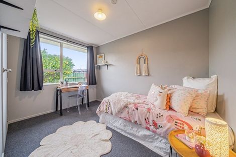 Photo of property in 77 Pasadena Crescent, Totara Park, Upper Hutt, 5018