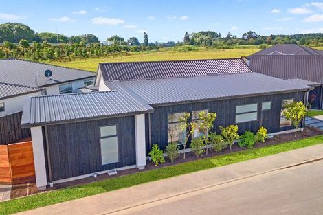 Photo of property in 1 Karos Lane, Northwood, Christchurch, 8051