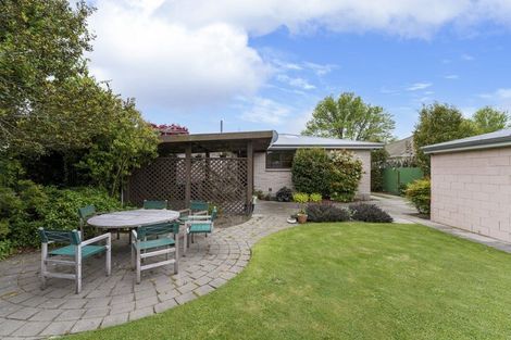 Photo of property in 33 Leistrella Road, Hoon Hay, Christchurch, 8025