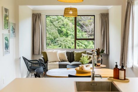 Photo of property in 25 Lincoln Avenue, Tawa, Wellington, 5028