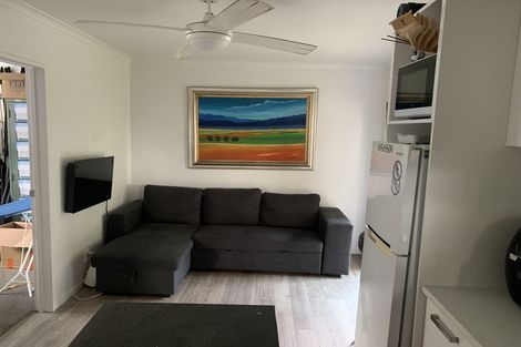 Photo of property in 7 Minaret Drive, Bucklands Beach, Auckland, 2014