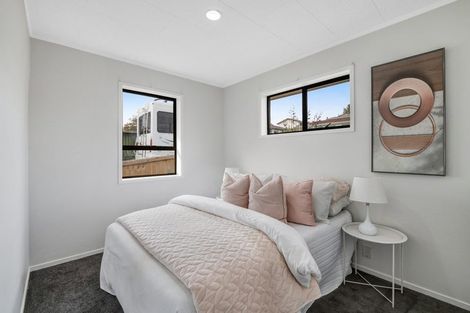 Photo of property in 148 Lynn Road, Bayview, Auckland, 0629