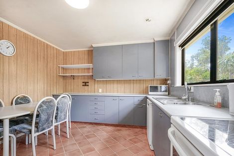 Photo of property in 37 Pollen Crescent, Melville, Hamilton, 3206