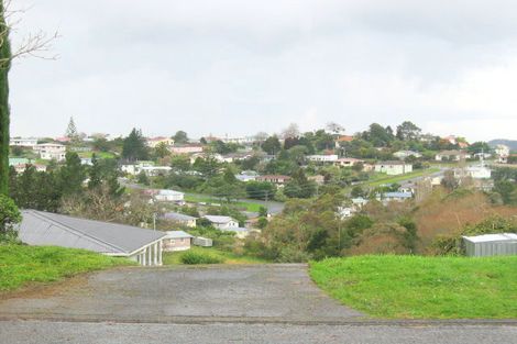Photo of property in 33 Ogle Crescent, Te Kamo, Whangarei, 0112