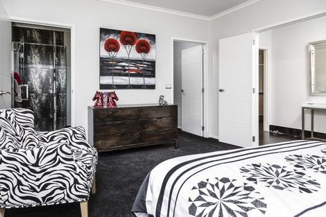 Photo of property in 7 Paapaka Way, Waiuku, 2123