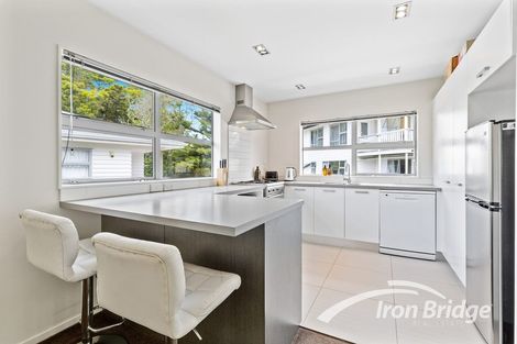 Photo of property in 2/49 Lysander Crescent, Beach Haven, Auckland, 0626