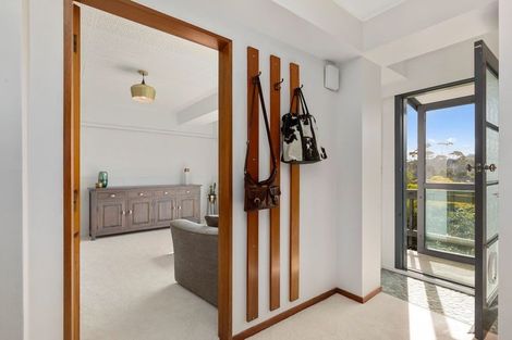Photo of property in 55 Waitohu Road, York Bay, Lower Hutt, 5013