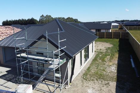 Photo of property in 15 Garden Road, Darfield, 7571