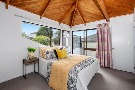 Photo of property in 6 Glucina Avenue, West Harbour, Auckland, 0618