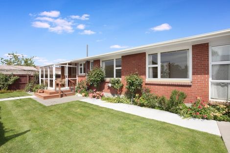 Photo of property in 25 Erin Crescent, Mairehau, Christchurch, 8013