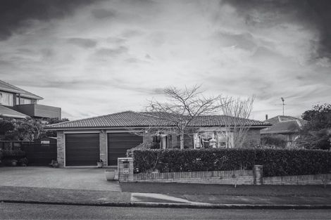 Photo of property in 8 Petrel Place, Massey, Auckland, 0614