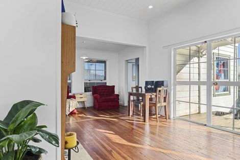 Photo of property in 200 Tukapa Street, Westown, New Plymouth, 4310