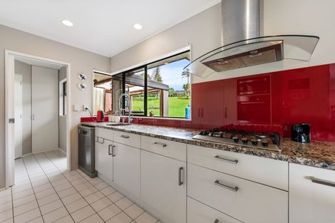 Photo of property in 27 Sturm Avenue, Massey, Auckland, 0614