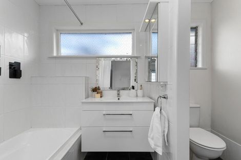 Photo of property in 5 Norrie Place, Hillcrest, Rotorua, 3015