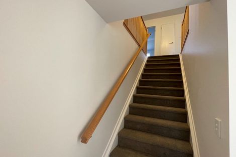 Photo of property in 6b Cairngorm Place, Highland Park, Auckland, 2010
