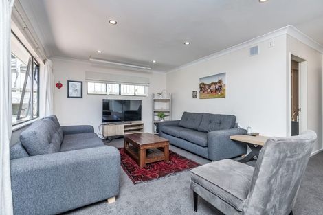 Photo of property in 2 Ridley Green, Churton Park, Wellington, 6037