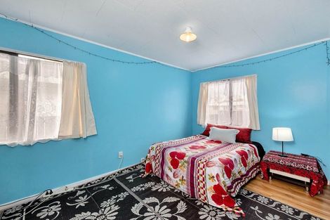Photo of property in 12 Cameron Place, Ranui, Auckland, 0612