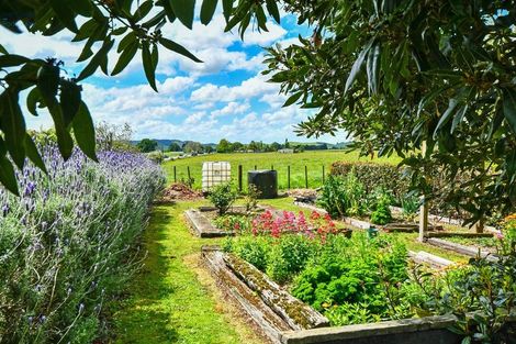 Photo of property in 2086 State Highway 2, Maramarua, Pokeno, 2471