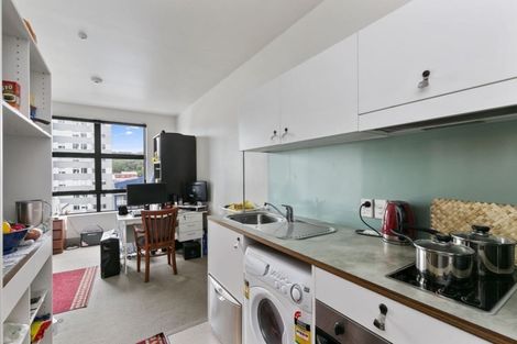 Photo of property in Urbane Apartments, 21/29 Webb Street, Mount Cook, Wellington, 6011