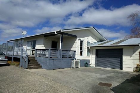 Photo of property in 43a Moire Road, Massey, Auckland, 0614