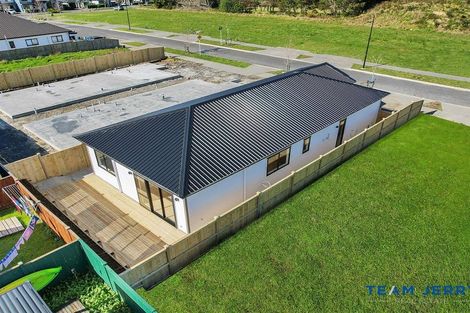 Photo of property in 45 Tributary Parade, Karaka, 2113