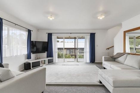Photo of property in 16 Carillon Place, Massey, Auckland, 0614