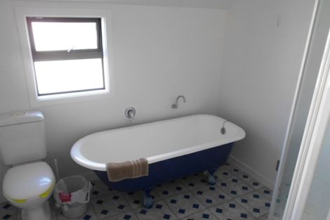Photo of property in 52b Parkvale Road, Karori, Wellington, 6012