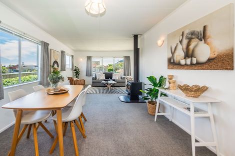 Photo of property in 24 Kapanui Road, Waikanae, 5036