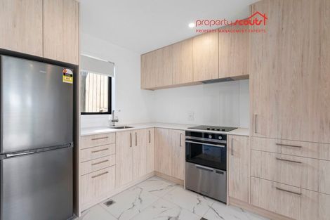 Photo of property in 1/80 Awaroa Road, Sunnyvale, Auckland, 0612