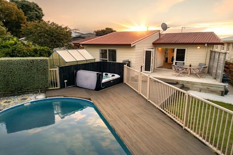 Photo of property in 8 Magenta Place, Dinsdale, Hamilton, 3204