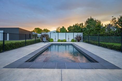 Photo of property in 3 Willowside Place, Amberley, 7410